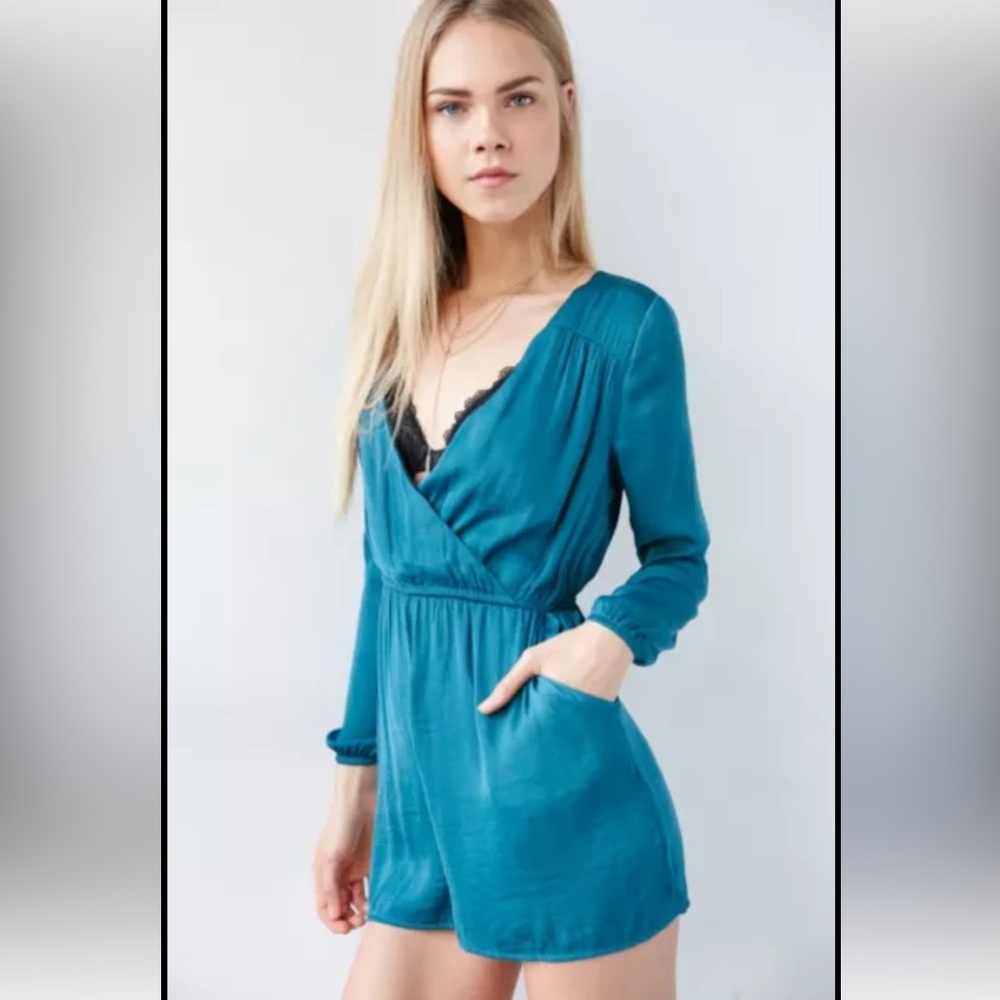 Alice & UO by Urban Outfitters Teal green silk short romper woman size SMALL